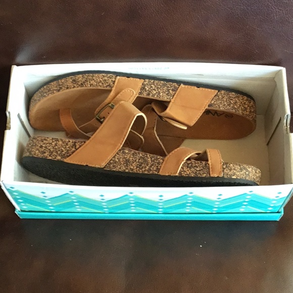 Anna Shoes - *New in box* ANNA “Glory-510” footbed sandals